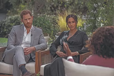 El príncipe Harry y Meghan Markle declararon la guerra a la familia real