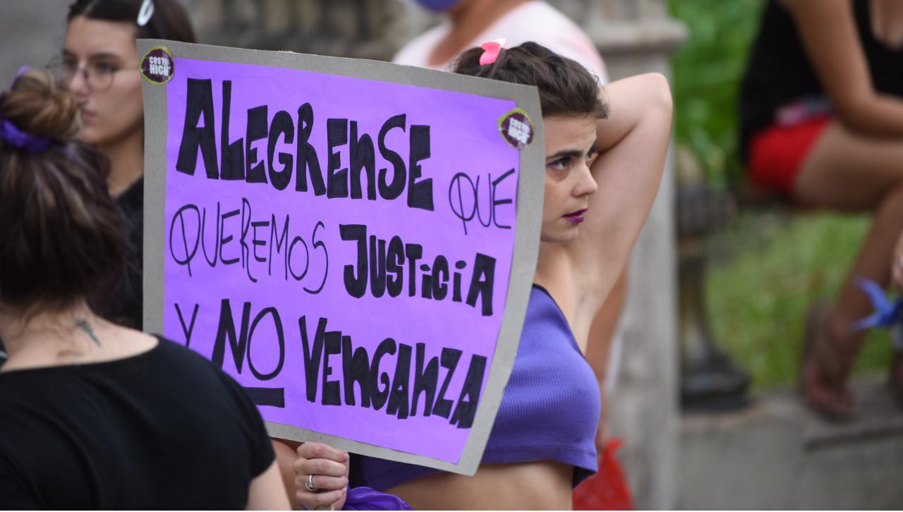 MASIVA. La movilización en Tucumán en el marco del 8M, en conmemoración del Día Internacional de la Mujer fue multitudinaria.