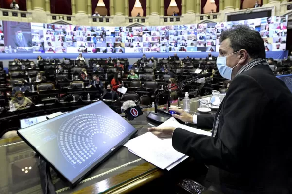 Más de 176.000 docentes dejarán de pagar el impuesto a las Ganancias, según Massa