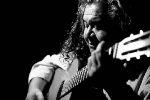 Lucho Hoyos se presenta en Yerba Buena