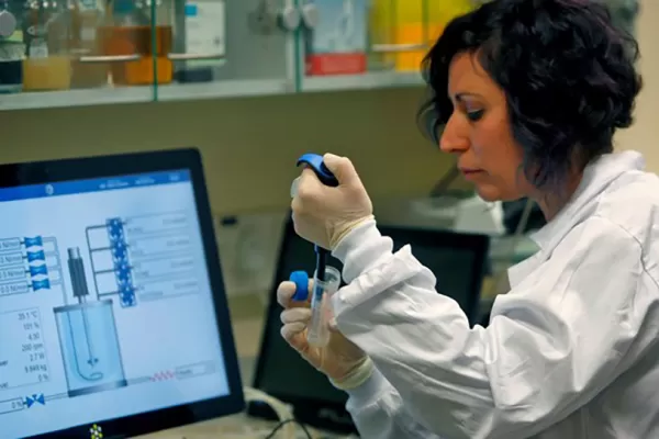 Holanda se suma a los países que suspenden el uso de la vacuna de AstraZeneca