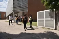Escuelas en mal estado dejan a miles de chicos fuera del aula