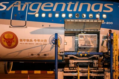 La próxima semana se espera la llegada de 3.000.000 de dosis de la vacuna china