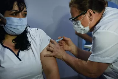 Cinco consejos para la aplicación de la vacuna antigripal frente a la inoculación contra covid-19