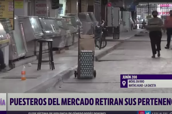 Los puesteros siguen retirando la mercadería del Mercado del Norte