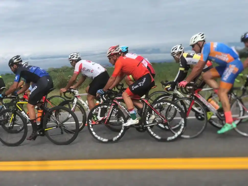 ASCENSO. Los ciclistas tucumanos mostraron un gran nivel en las últimas pruebas.  