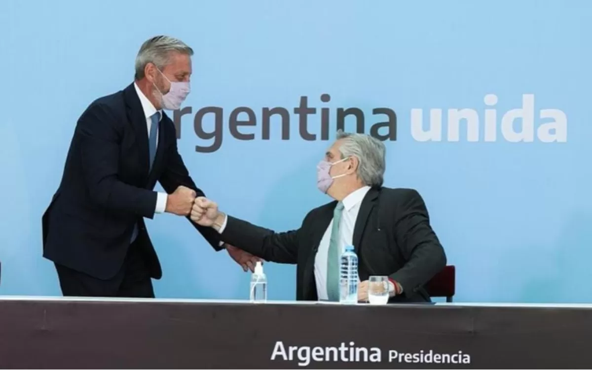 El presidente de la Nación Alberto Fernández y el gobernador de Chubut, Mariano Arcioni. FOTO DE ARCHIVO