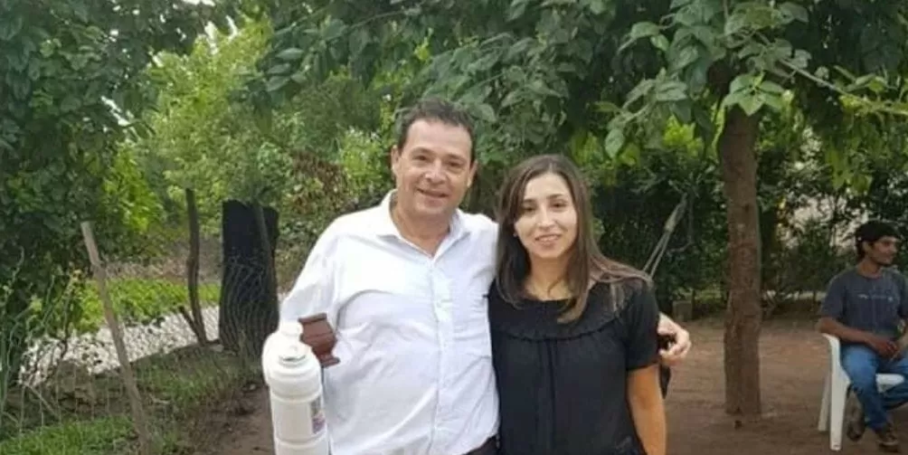 NUEVA LEGISLADORA. Maia Martínez abraza a Cobos. Facebook 