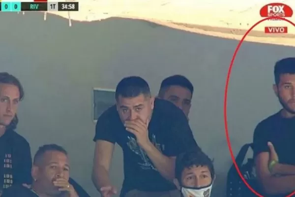 El hijo de Riquelme volvió de Cancún con los jóvenes con covid-19 y estuvo en la Bombonera