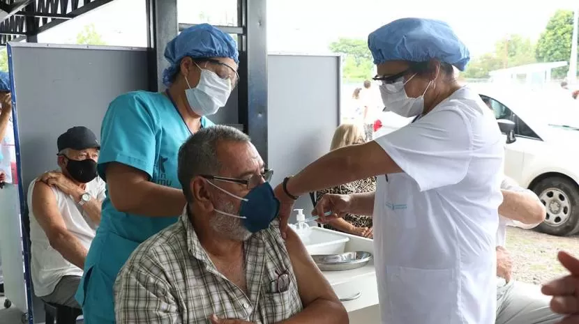 Vacunación en Tucumán. Foto prensa Ministerio de Salud 