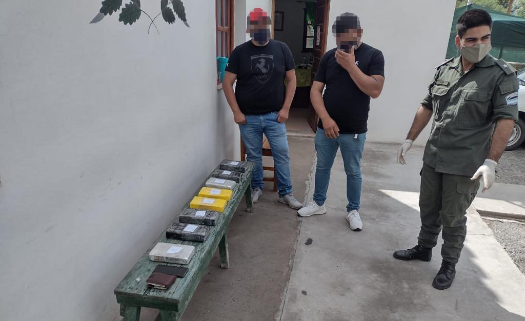 Interceptan un cargamento de droga, que tenía a Tucumán como destino