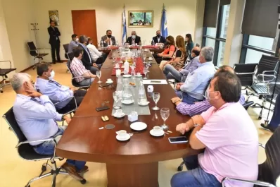 Manzur rechaza la tregua y recrudece la interna