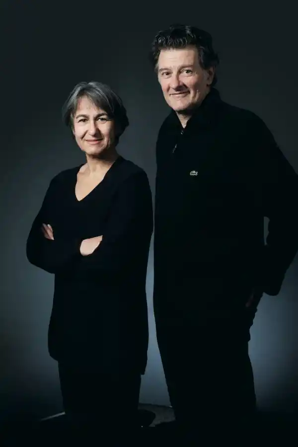 LACATON Y VASSAL. Trabajan en su estudio en París y además son docentes. 