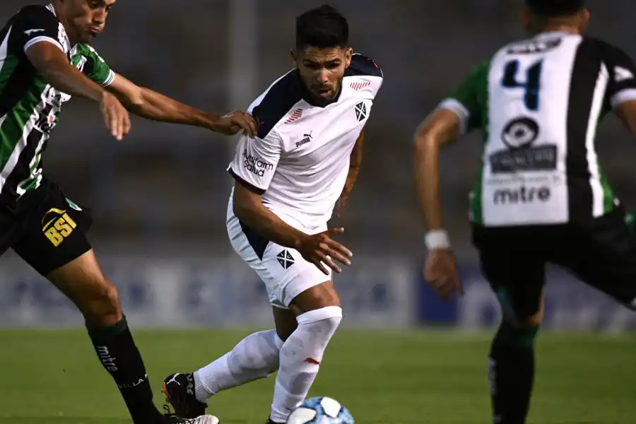 GRATA SORPRESA. Con Falcioni nuevamente en el banco, y Silvio Romero en la delantera, Independiente lidera la zona B y se asoma como un candidato.