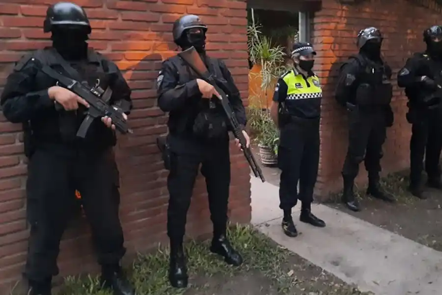 Recuperan el auto robado en un violento atraco