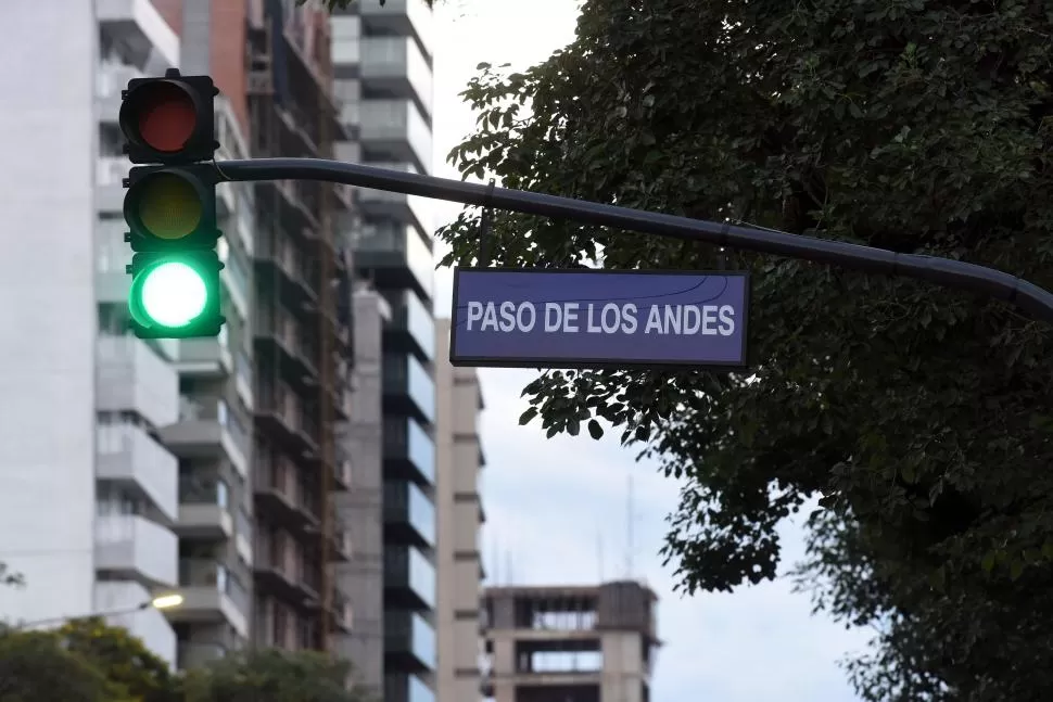 LICITACIÓN SUSPENDIDA. La Municipalidad resolvió frenar el acto administrativo por el mantenimiento y la renovación del complejo de semáforos de la Capital.