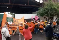 Paro y protesta: trabajadores de la Salud marcharon hasta la Defensoría del Pueblo