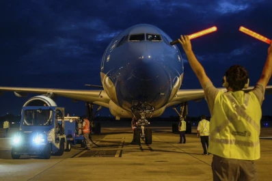 Esta madrugada partió un nuevo vuelo a Rusia en busca de más dosis de Sputnik V