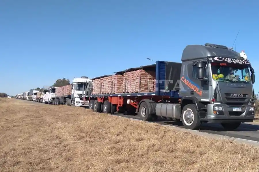 Ruralistas y camioneros no quieren saber nada con que vuelvan las restricciones a la circulación en las rutas