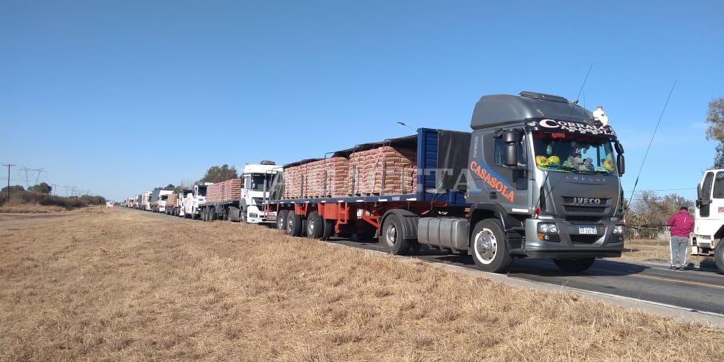 Ruralistas y camioneros no quieren saber nada con que vuelvan las restricciones a la circulación en las rutas