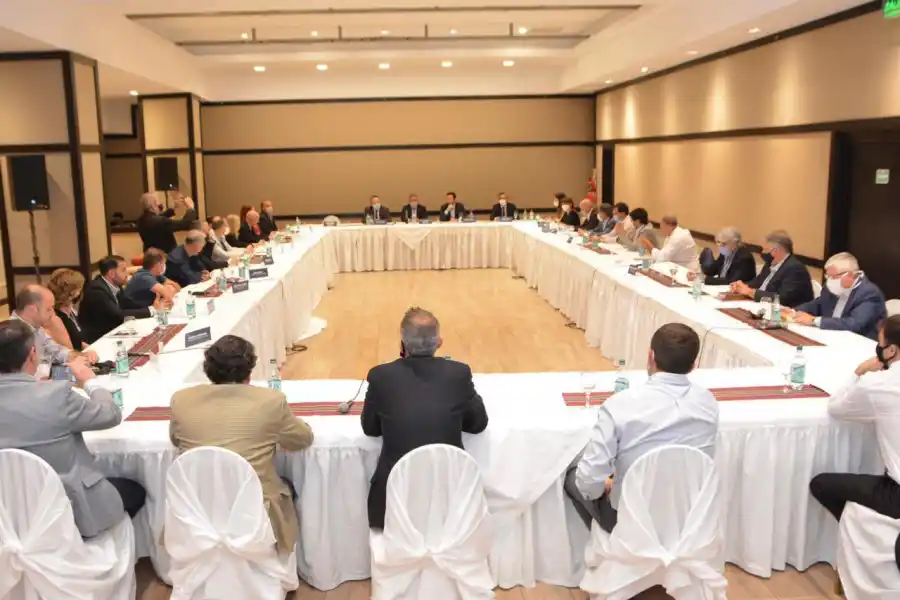 Uninoa se reunió con Matías Kulfas y los gobernadores de Catamarca y Misiones