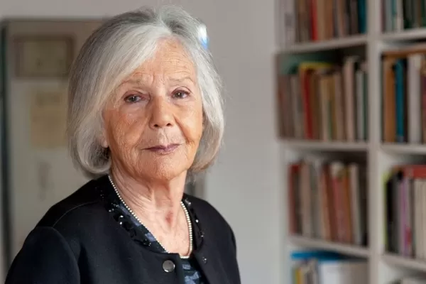 Beatriz Sarlo contó que recibió la vacuna contra la covid-19