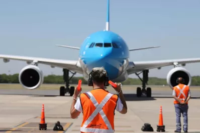 Piden a los argentinos no viajar al exterior durante Semana Santa