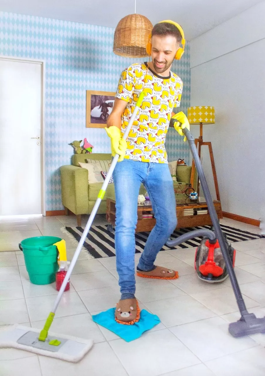 TAREAS COTIDIANAS. Amo de Casa difunde consejos y ofrece ideas para que limpiar la casa no sea una labor delegada solo a la mujer. 