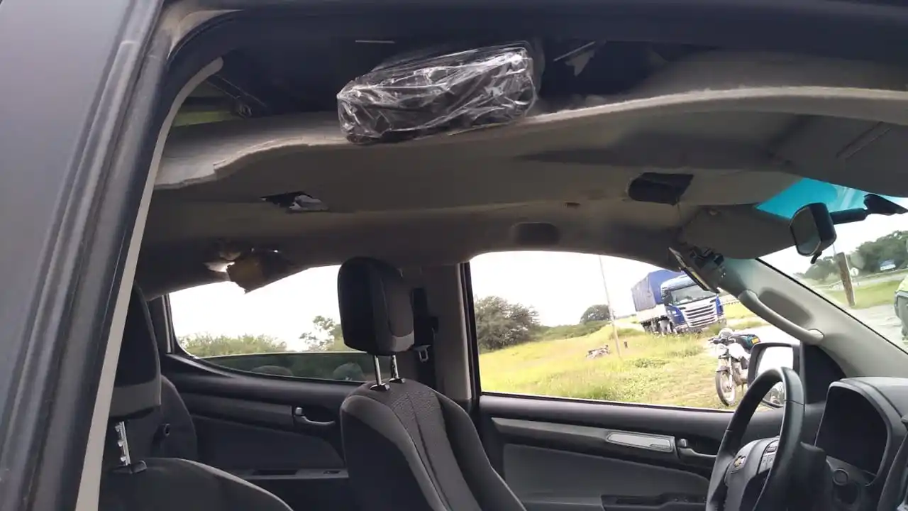 ENTRE LA LONA Y EL TECHO. Uno de los escondites de los 