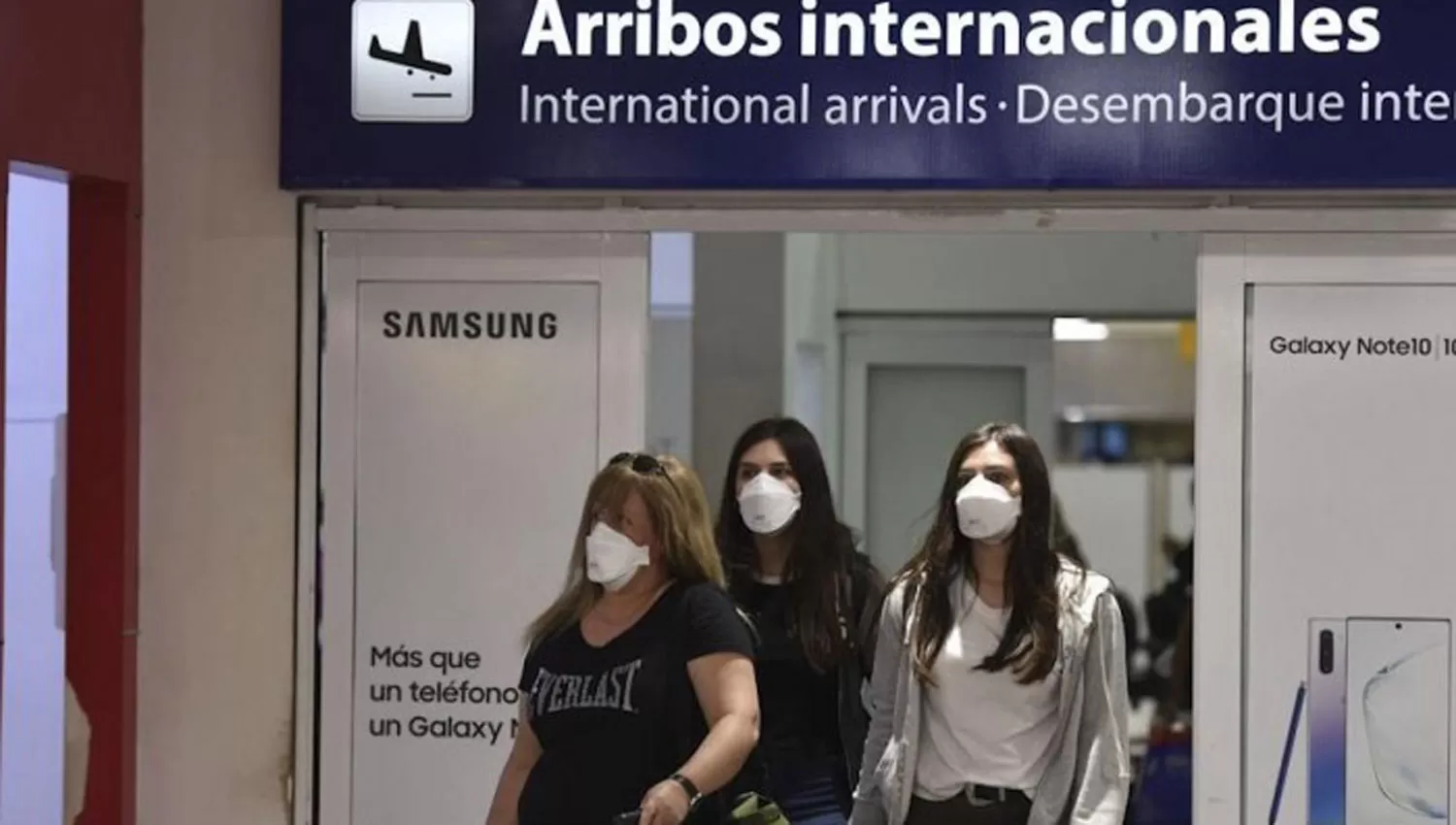 LOS REGRESOS. Se estima que 27.000 argentinos podrían regresar al país en las próximas semanas.