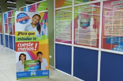 Se puso en marcha la entrega de las tarjetas del Boleto Estudiantil Gratuito en Capital