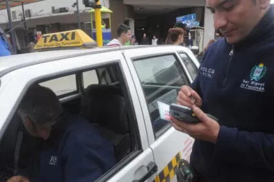 El taxista que le quitó el talonario de multas al varita deberá hacer un tratamiento contra la ira