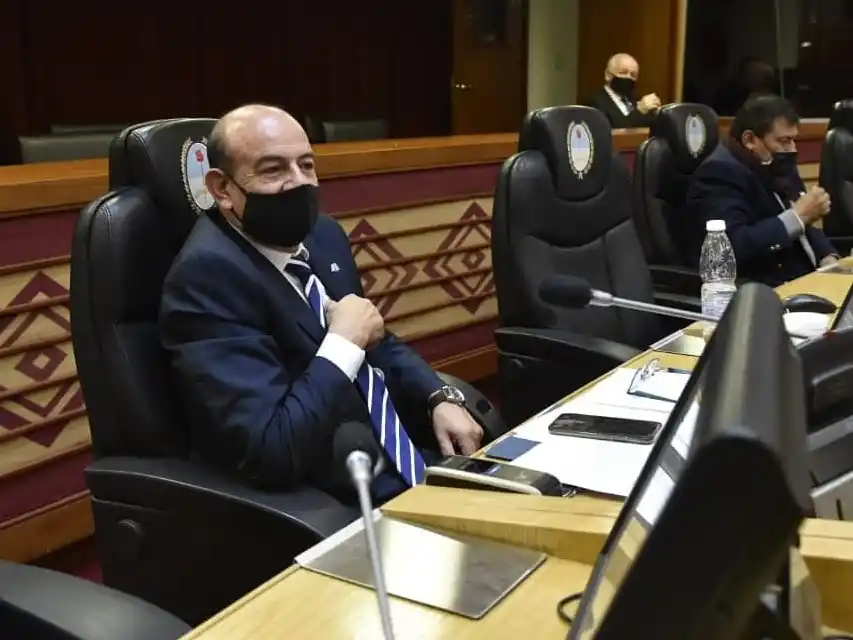 EN LA BANCA. Carlos Francisco Gómez, legislador del bloque 