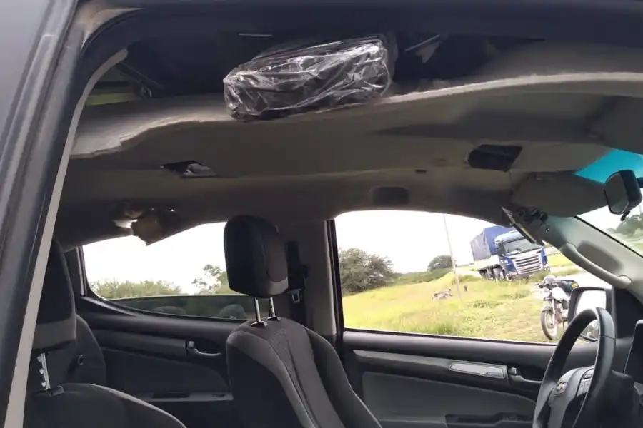 ENTRE LA LONA Y EL TECHO. Uno de los escondites de los 