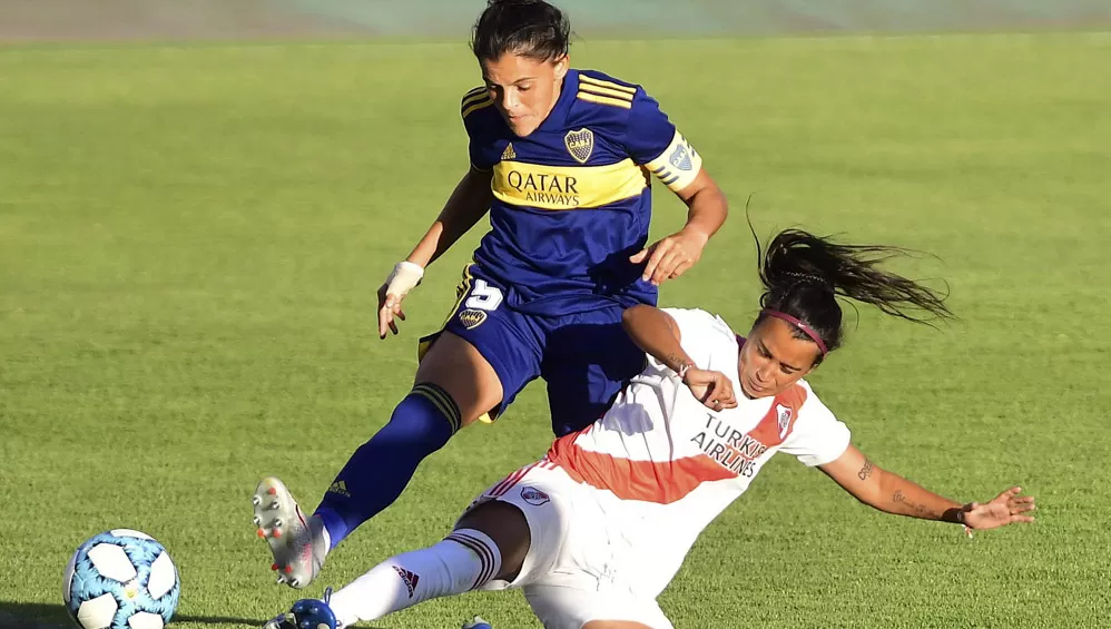 ARRANQUE. Se sortea fixture del torneo Apertura de fútbol femenino en el país.
