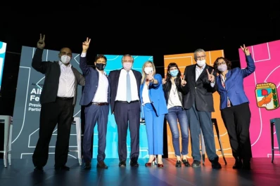 Alberto asumió al frente del PJ:pidió más política y más unidad