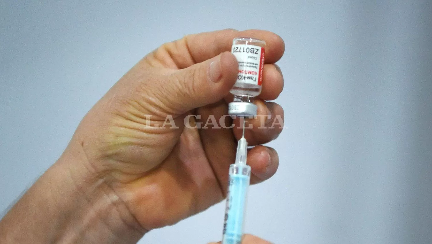 La campaña de vacunación contra la covid comenzó en diciembre. ARCHIVO LA GACETA / FOTO DE ANALÍA JARAMILLO