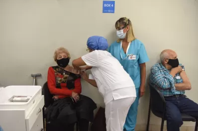 En Tucumán se abre la inscripción para vacunar a personas insulinodependientes de entre 60 y 70 años
