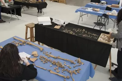 El Equipo de Antropología Forense tiene en resguardo más de 600 restos sin identificar
