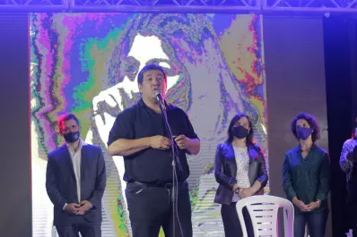 En el mes de la mujer, homenajearon a Mercedes Sosa con una obra artística