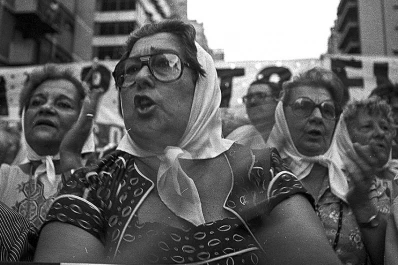 A 45 años del golpe: se realizó un homenaje a las Madres Línea Fundadora en Plaza de Mayo