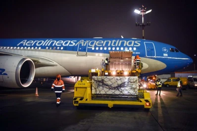 Partió el noveno vuelo de Aerolíneas Argentinas a Rusia para traer más dosis de la Sputnik V