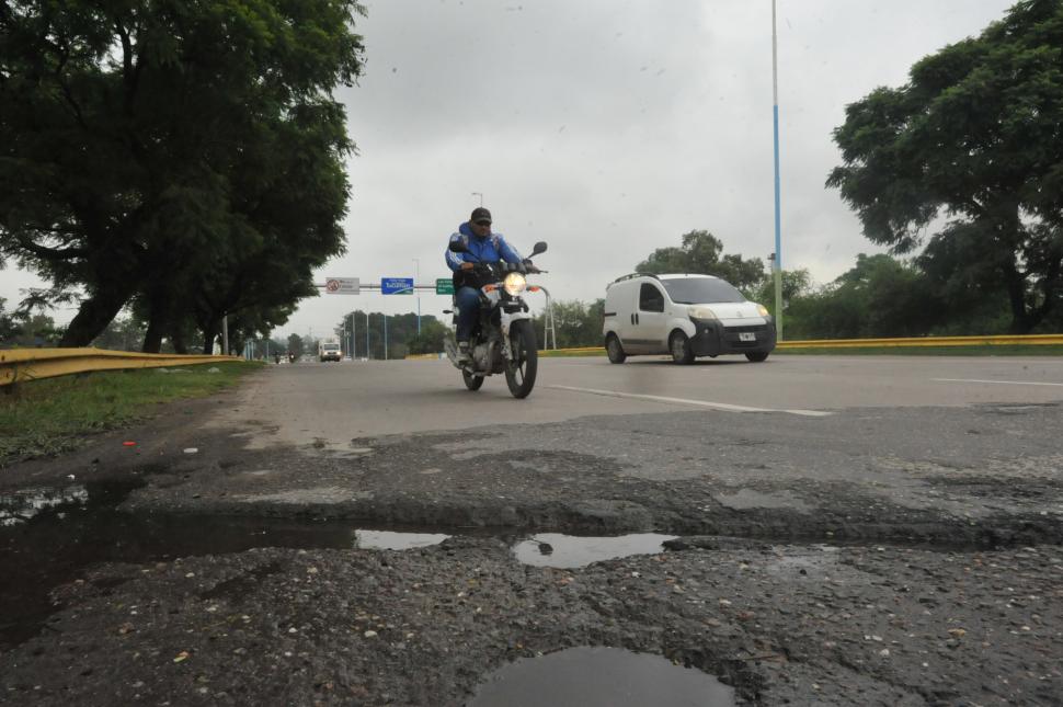 PELIGRO. Para los motociclistas puede ser una trampa mortal. 