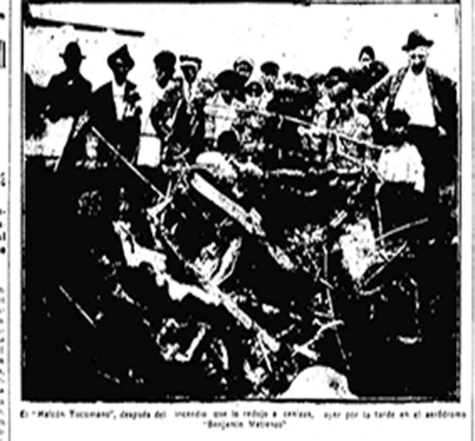 DESTRUIDA. La aeronave quedó reducida a escombros tras el incendio ocurrido el 18 de marzo de 1921 antes de despegar.