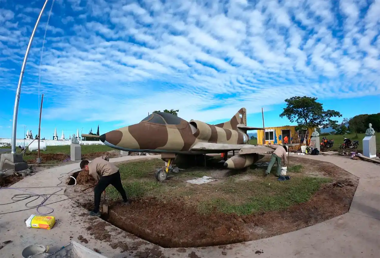 ¿Por qué durante la siesta sobrevolaron el cielo tucumano tres aviones de guerra?