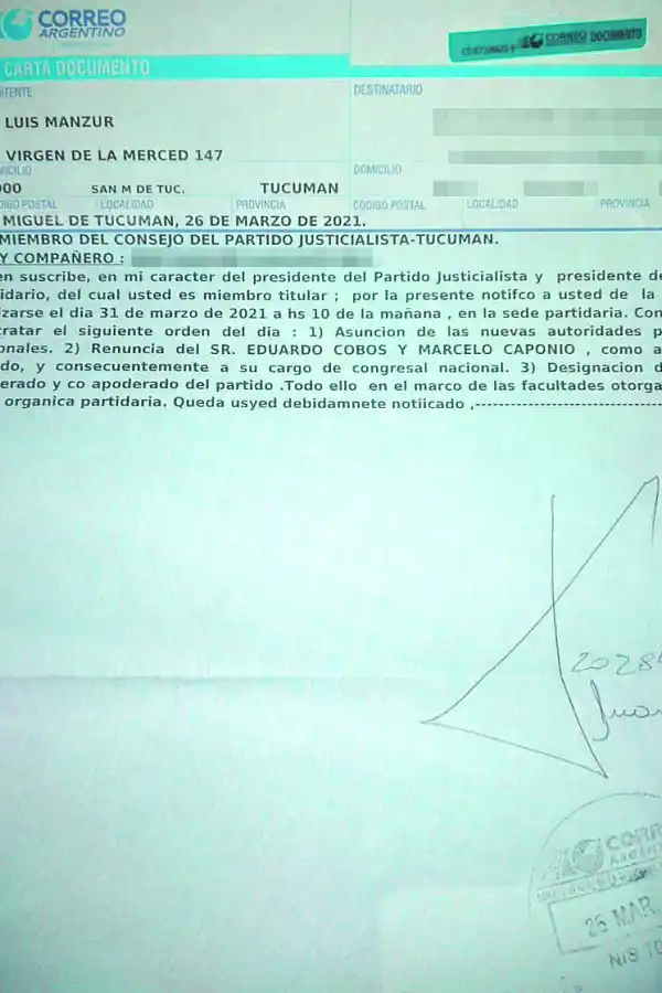 POR TELEGRAMA. El gobernador notificó a los dirigentes del partido. 