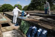 Exhuman cuerpos de tumbas antiguas en Brasil para hacerles espacio a los muertos por covid-19