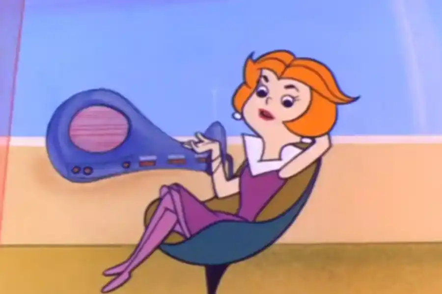 ULTRA SONICO, REALIZANDO TAREAS DOMÉSTICAS. IMAGEN CAPTURADA DE YOUTUBE