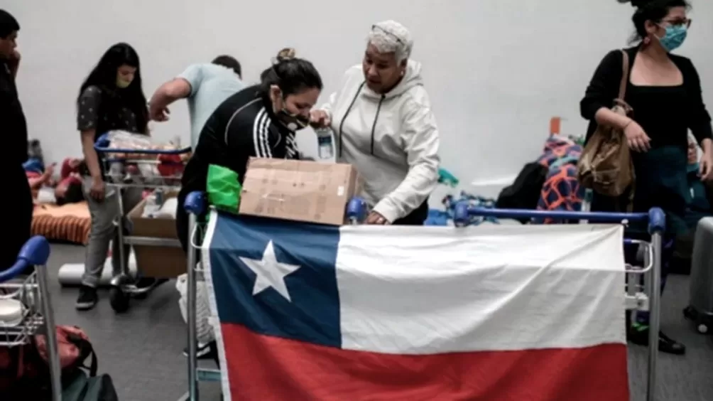 Por primera vez en dos días Chile bajó de los 8.000 casos diarios de covid-19