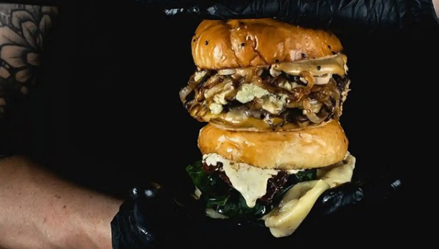 Parisina, de Burger Factory.